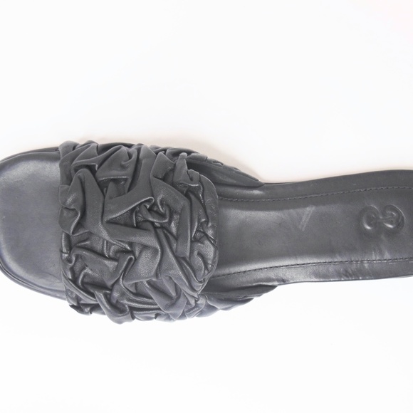 U001 Flat Sandal | Black | Multiple Sizes main image 7